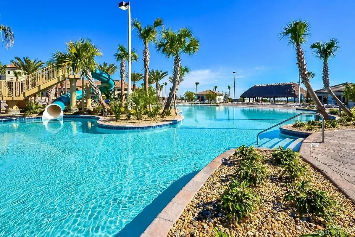 Heated Pool Villa & Free Waterpark Near Disney Davenport