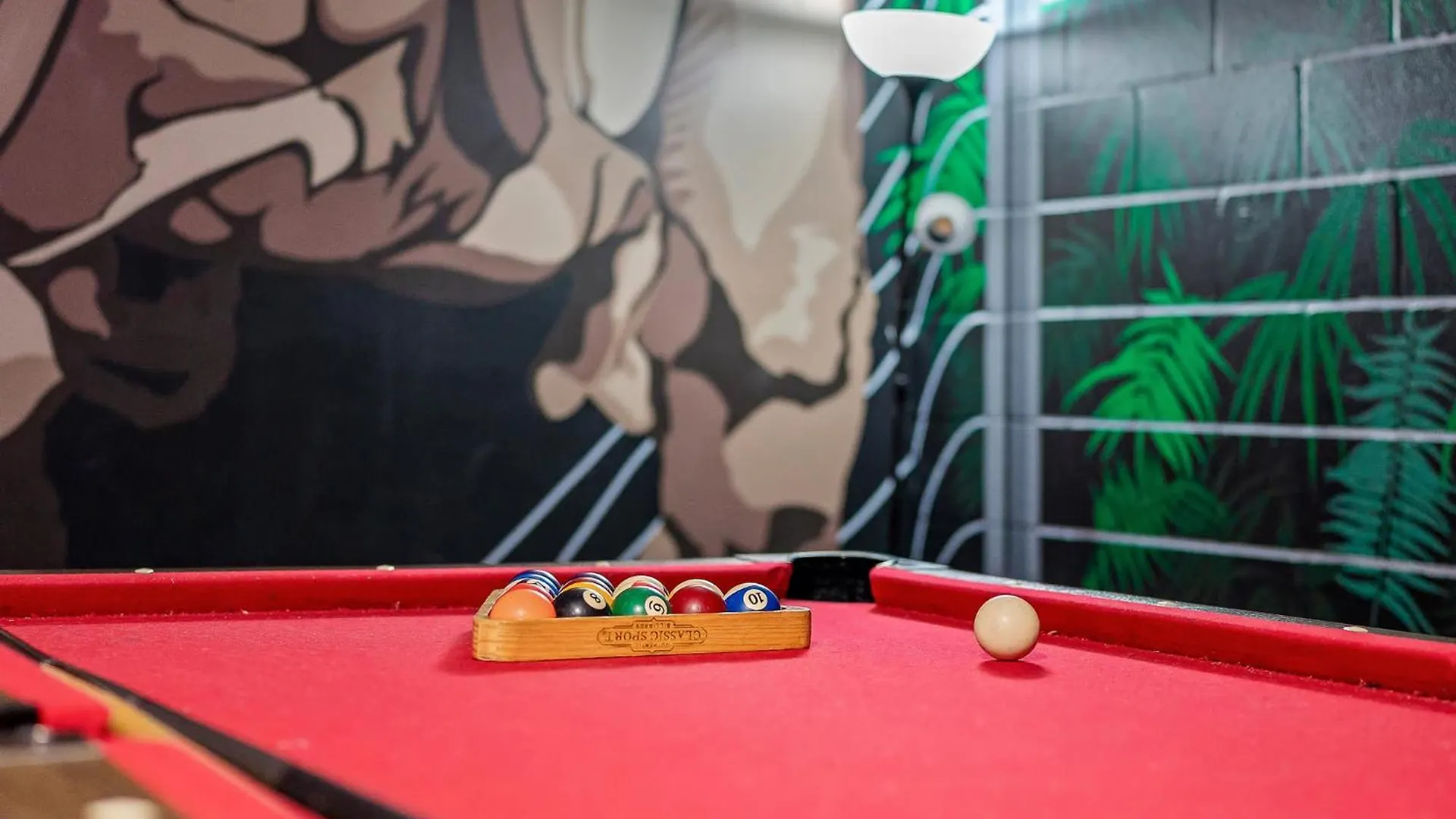 Heated Pool Villa & Free Waterpark Near Disney Davenport 0*,  United States