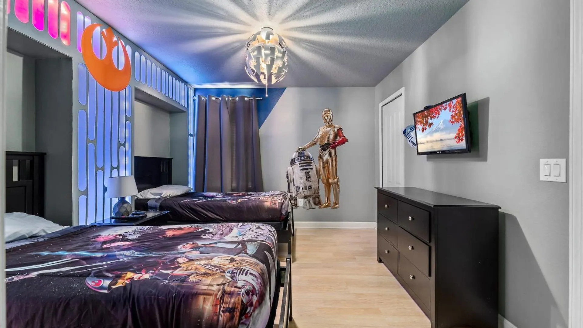 Heated Pool Villa & Free Waterpark Near Disney Davenport 0*,  United States