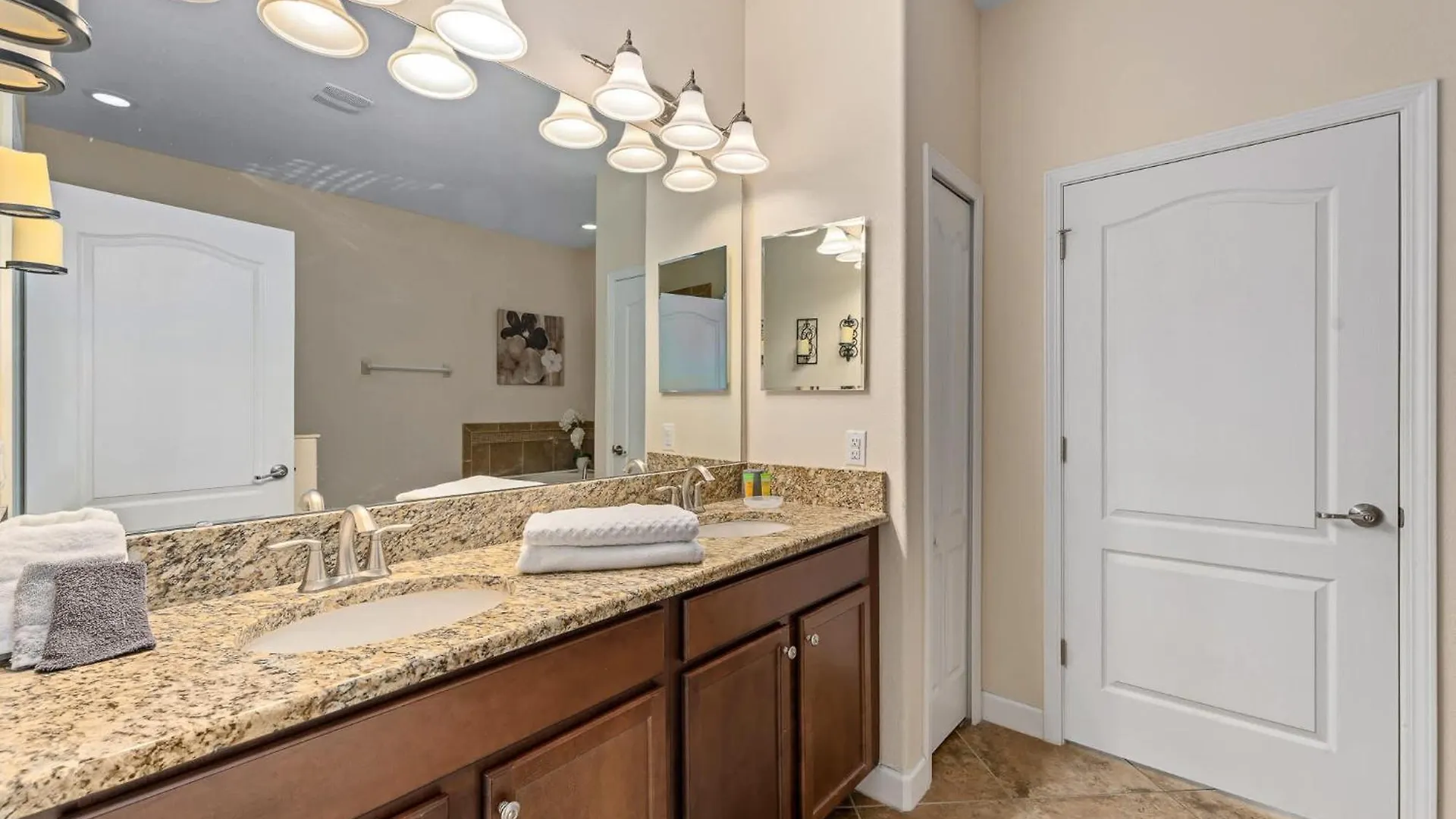 Heated Pool Villa & Free Waterpark Near Disney Davenport
