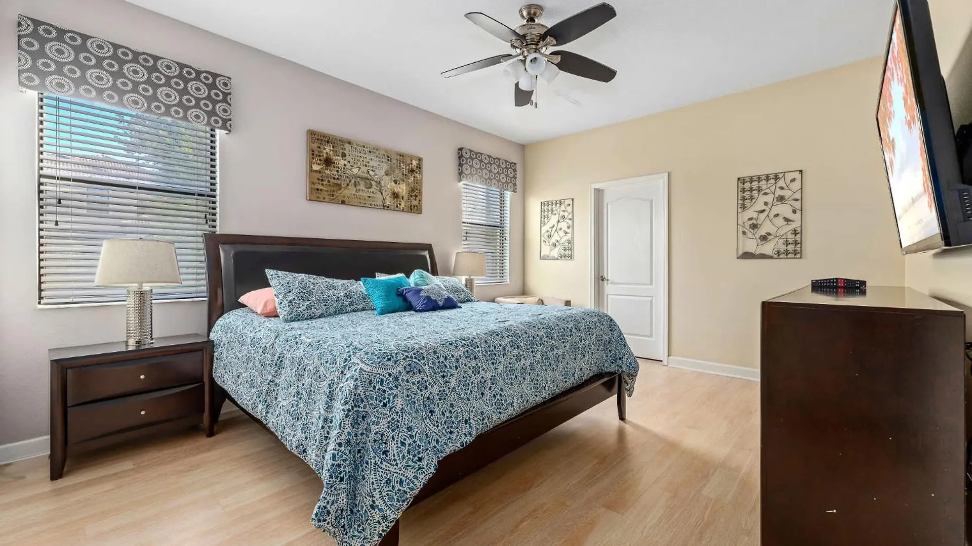 Heated Pool Villa & Free Waterpark Near Disney Davenport