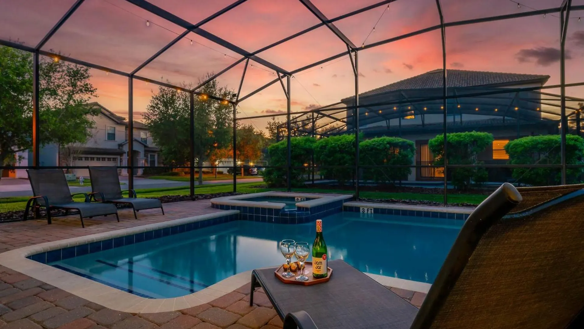 Heated Pool Villa & Free Waterpark Near Disney Davenport