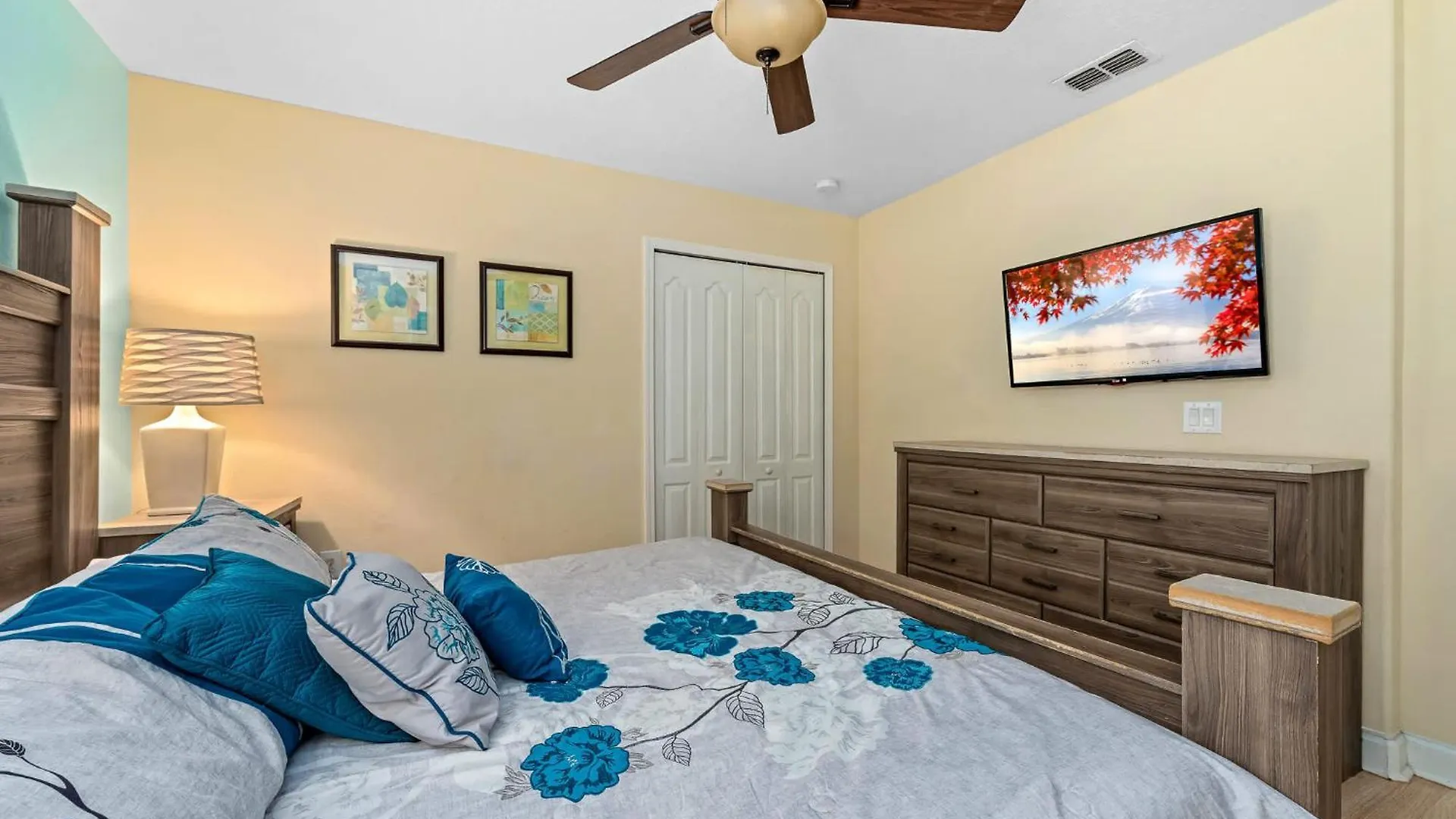 Heated Pool Villa & Free Waterpark Near Disney Davenport